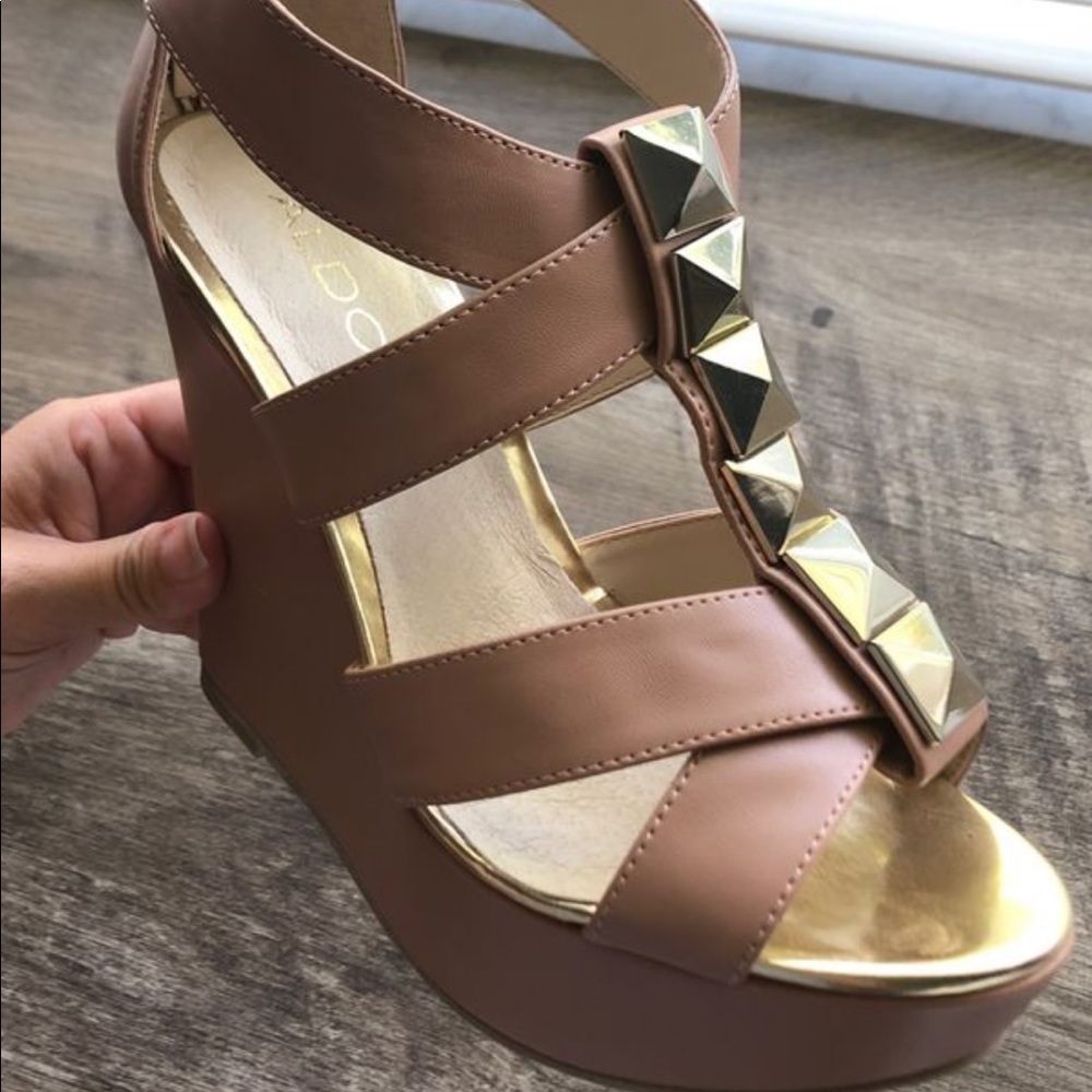Shoes - Picture 2 of 4